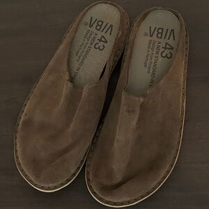 VIBA Suede Slippers